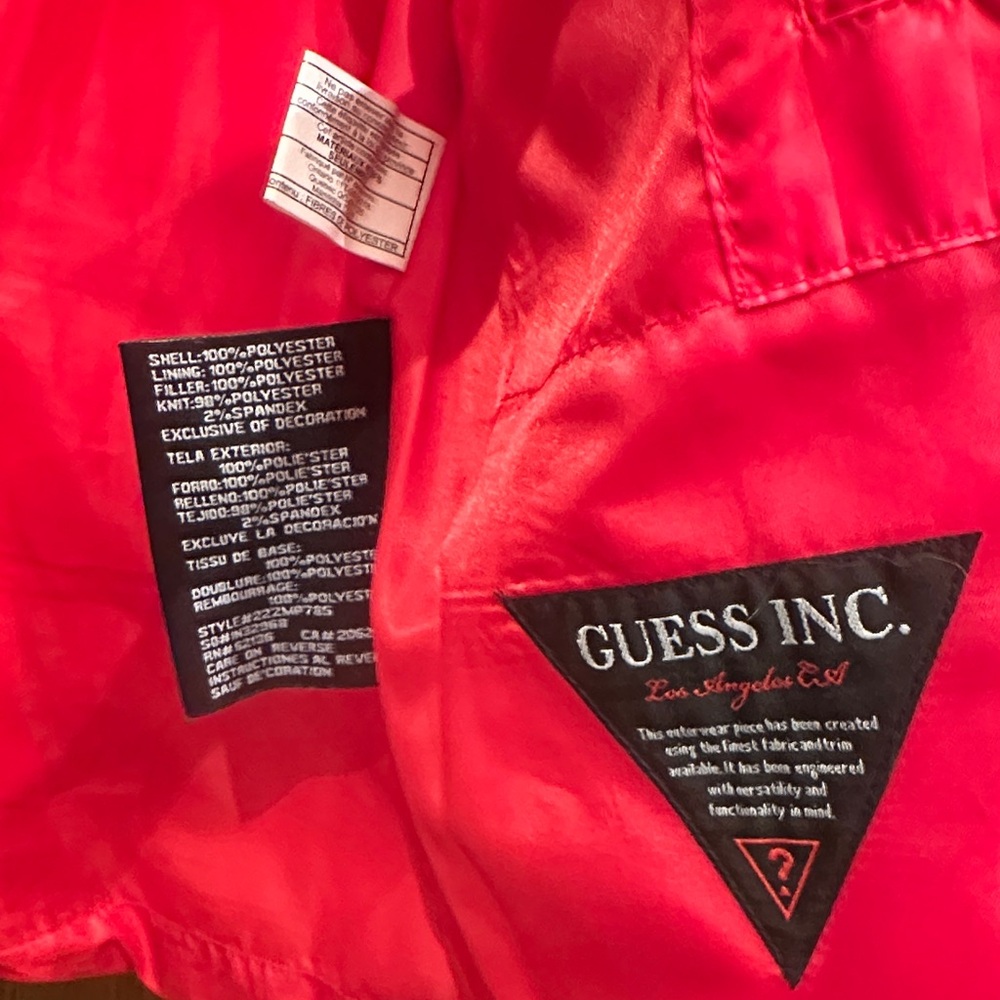 Guess Red Puffer - Picture 4 of 5